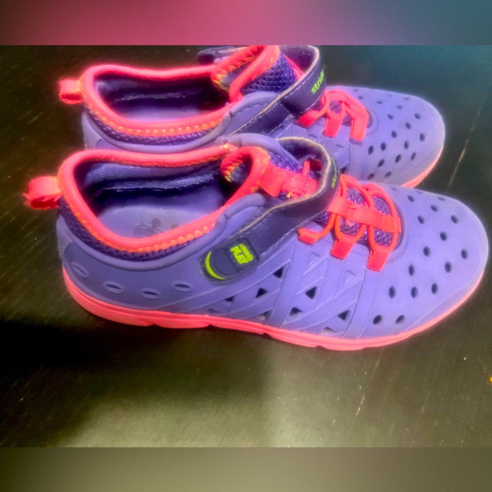 StrideRite Made2Play Size 2